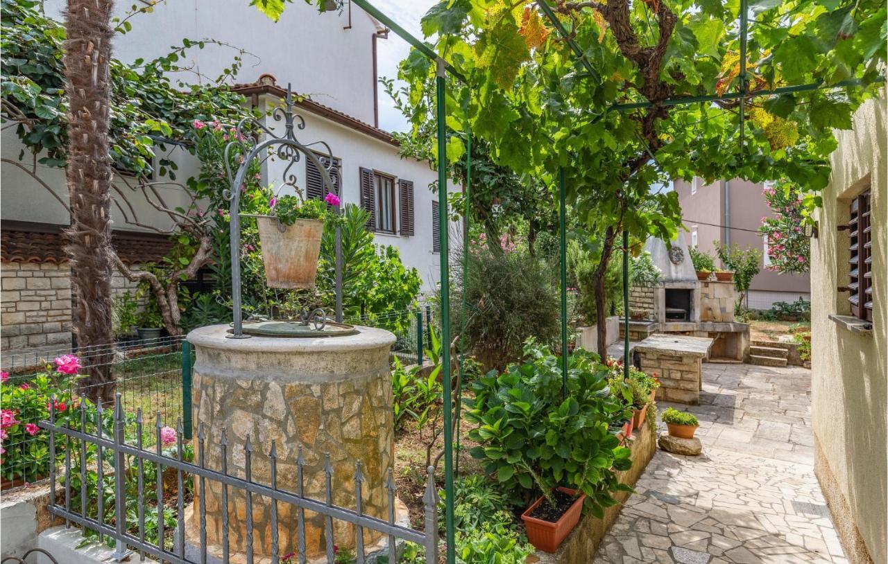 2 Bedroom Stunning Apartment In Rovinj Dış mekan fotoğraf