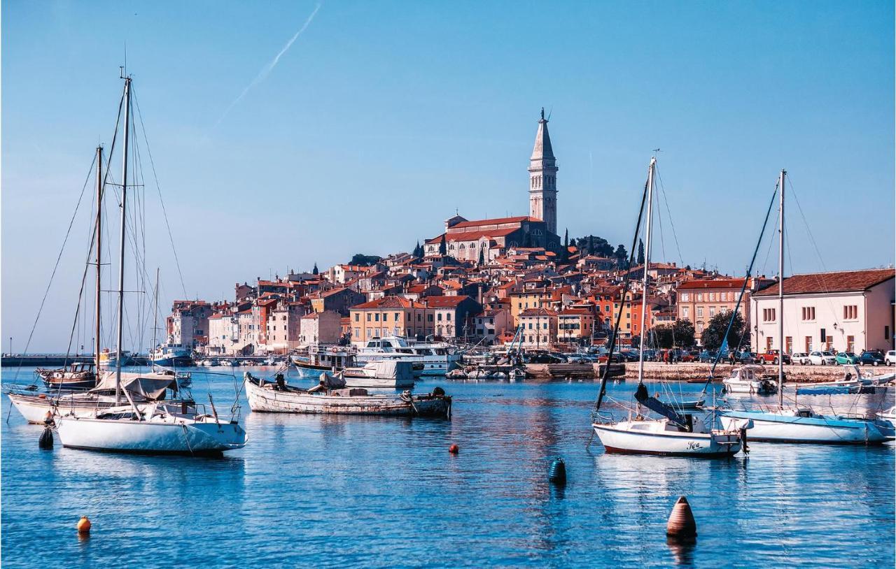 2 Bedroom Stunning Apartment In Rovinj Dış mekan fotoğraf