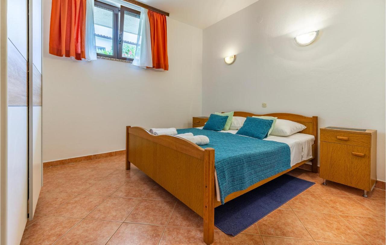 2 Bedroom Stunning Apartment In Rovinj Dış mekan fotoğraf